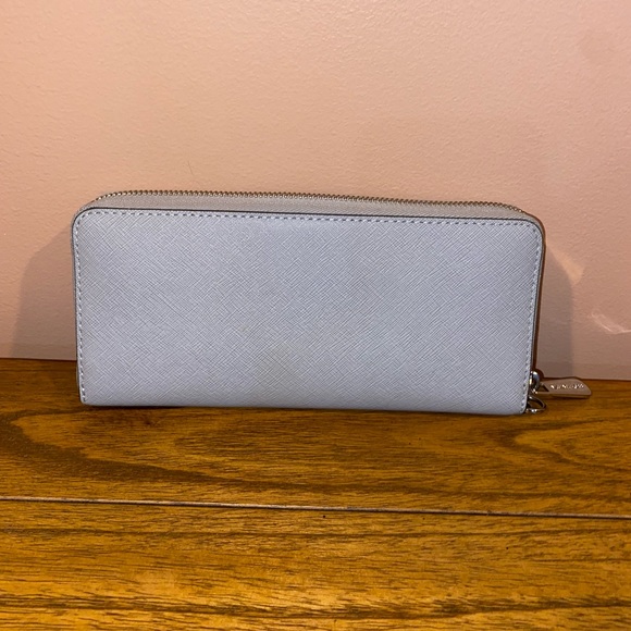 Michael Kors wallet - Picture 2 of 6